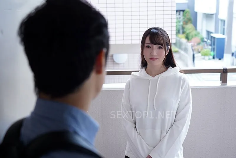 Cậu học sinh đại học trúng số và em hotgirl cạnh nhà cạnh bên đầy bốc lửa dù đã có chồng